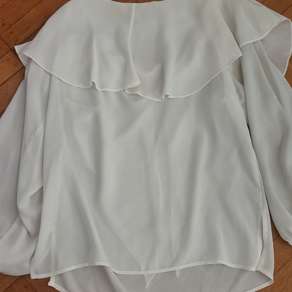 Exquisite Blouse Size Small hp๐ฅ๐ฅ๐ฅ๐ฅ - Picture 5 of 16
